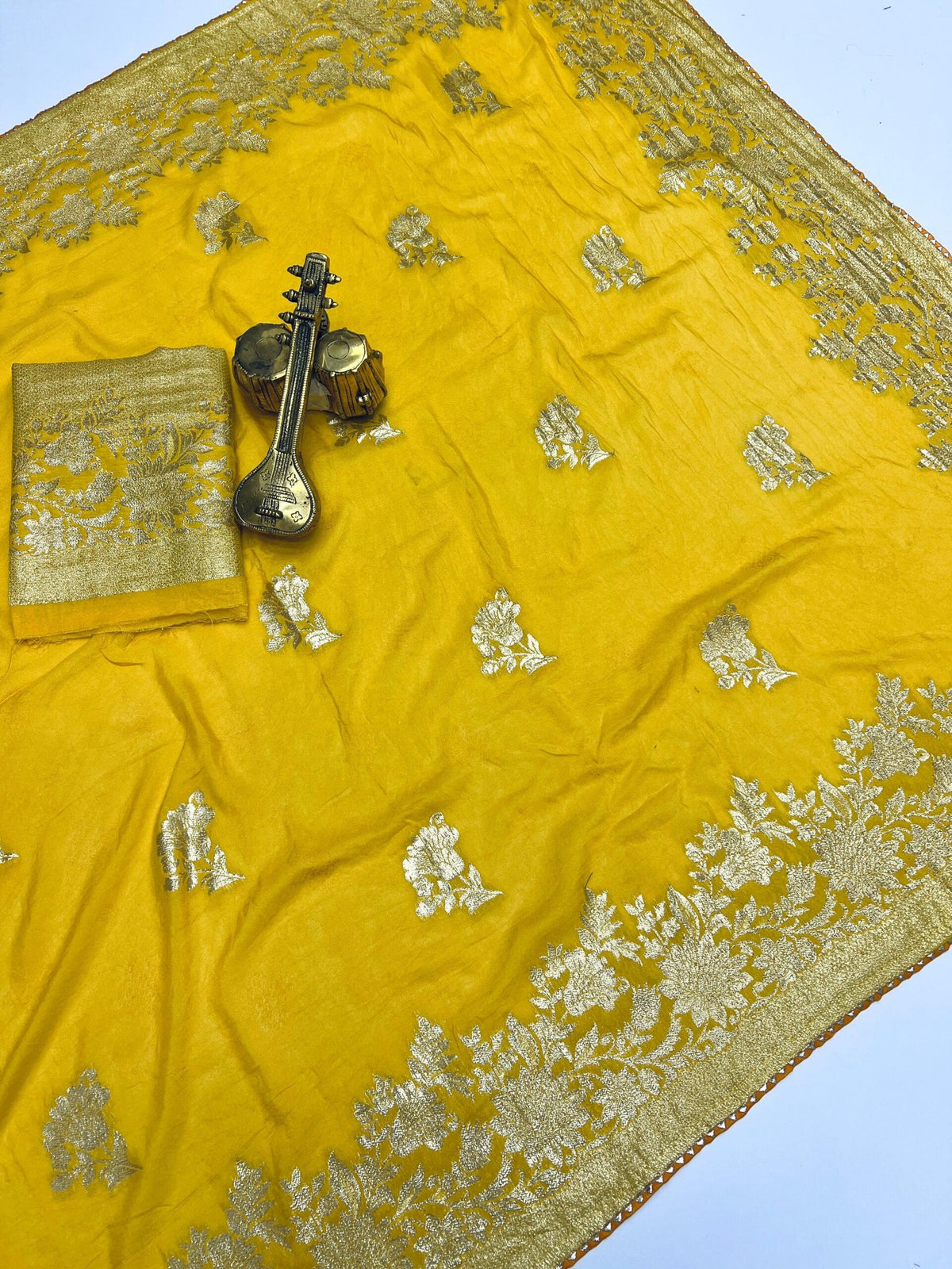 Hathiguda Trending Soft Dolla Viscose Silk Saree with Zari & Meenakari Weaving image 0