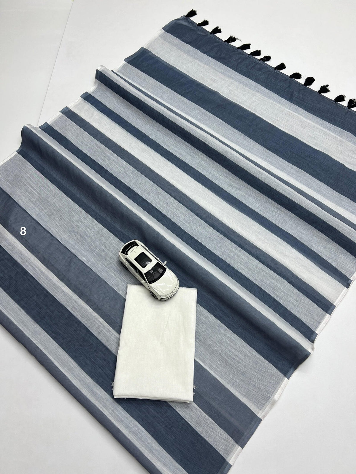 Plain Linen Saree with Digital Print & Fumka Latkan | With Bangaloiry Satin Blouse image 19