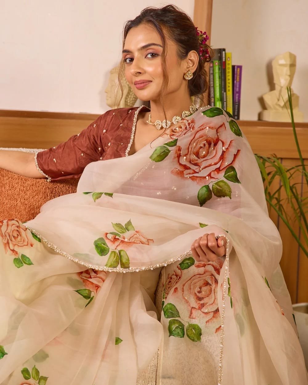 Pure Tebby Silk Saree with Floral Prints & Heavy Khatli Moti Border image 3