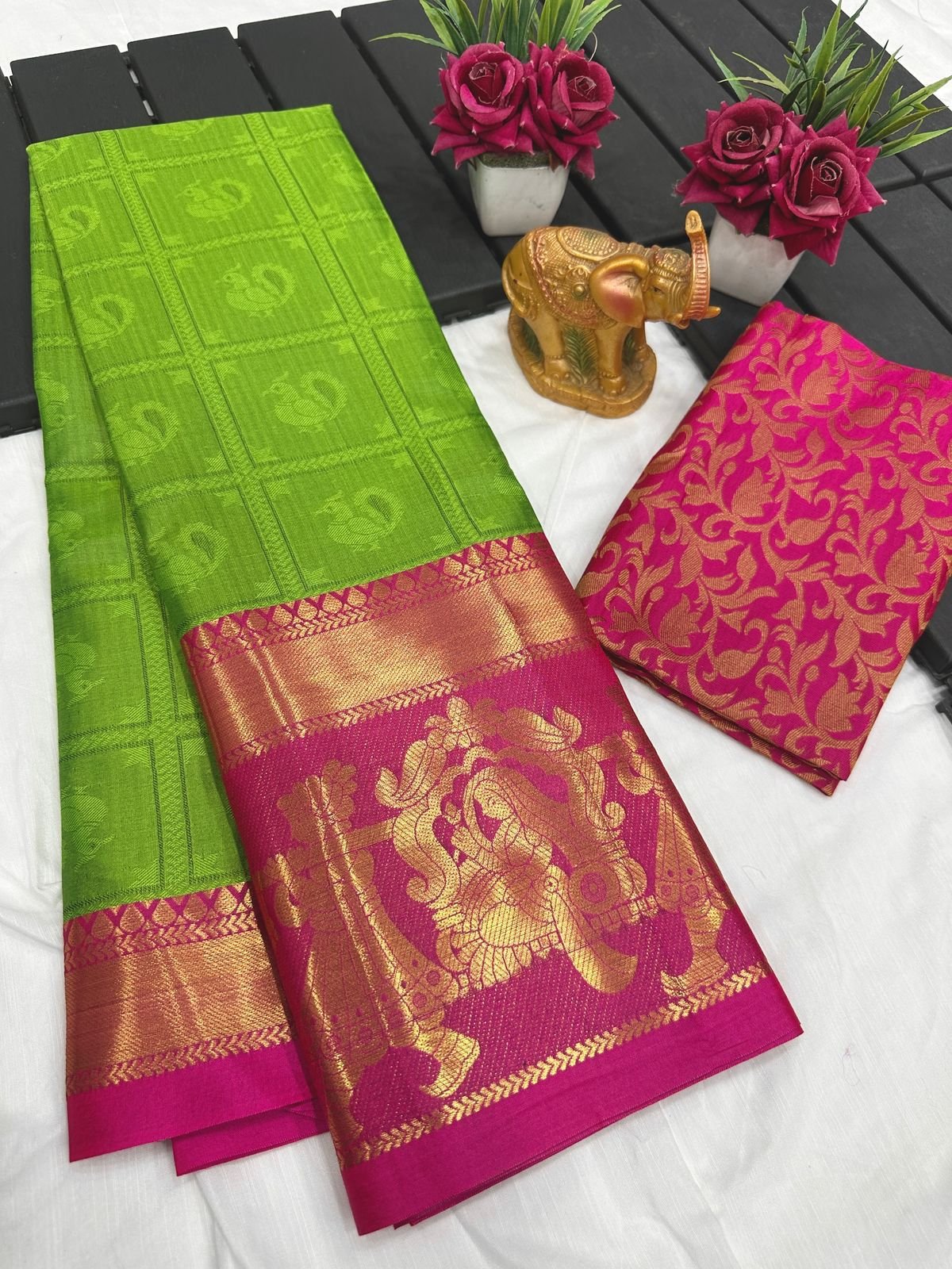 Aura-Palakhi Pure Mercerised Cotton Silk Saree with Contrast Pallu & Blouse image 4