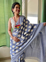 Elegant Plain Linen Saree with Digital Print & Blouse image 5