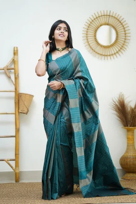 Soft Lichi Silk Saree with Rich Pallu & All Over Jacquard Work - Teal Green image