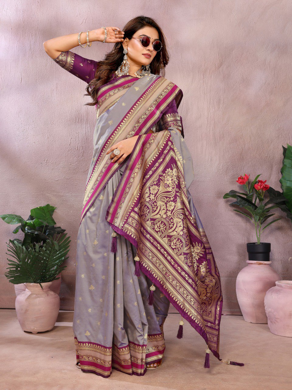 Sndar - Pure Handloom Kalamkari Silk Saree with Zari Border & Grand Pallu | Premium Sustainable Fashion
