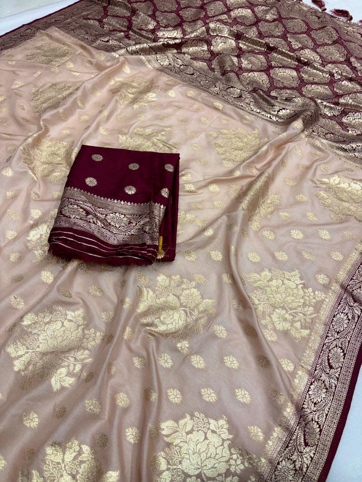Dola Chap Dye Silk Saree with Contrast Border & Tussels | Patrika Chap | Matching Dola Silk Blouse