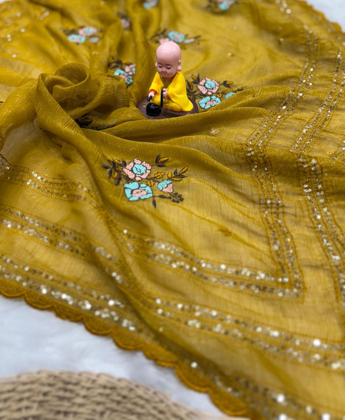 HETSHVI Premium Crush Organza Saree with Self-Sequins & Dori Arco Border | Kalamkari Blouse