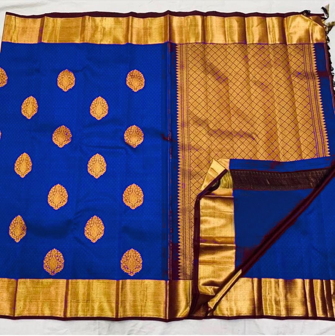 Soft Lichi Silk Saree with Rich Pallu & Jacquard Work