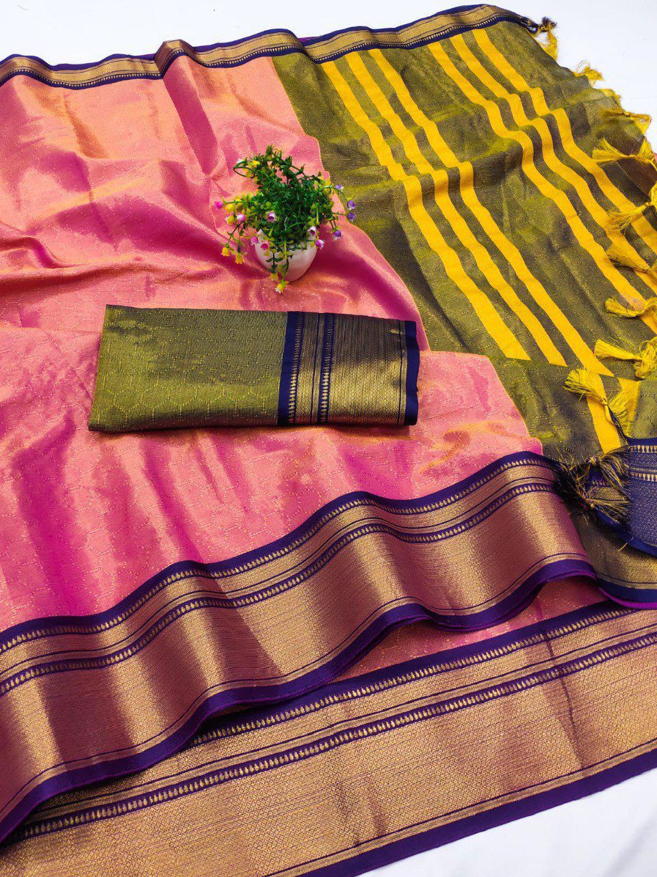 Kanchivaram Silk Saree – Pure Mercerised Silk with Exclusive Zari Checks & Contrast Blouse