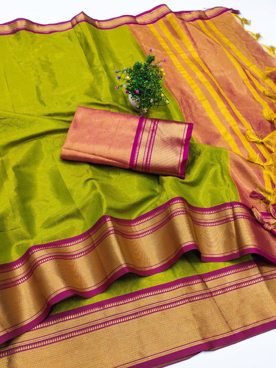 Kanchivaram Silk Saree – Pure Mercerised Silk with Exclusive Zari Checks & Contrast Blouse