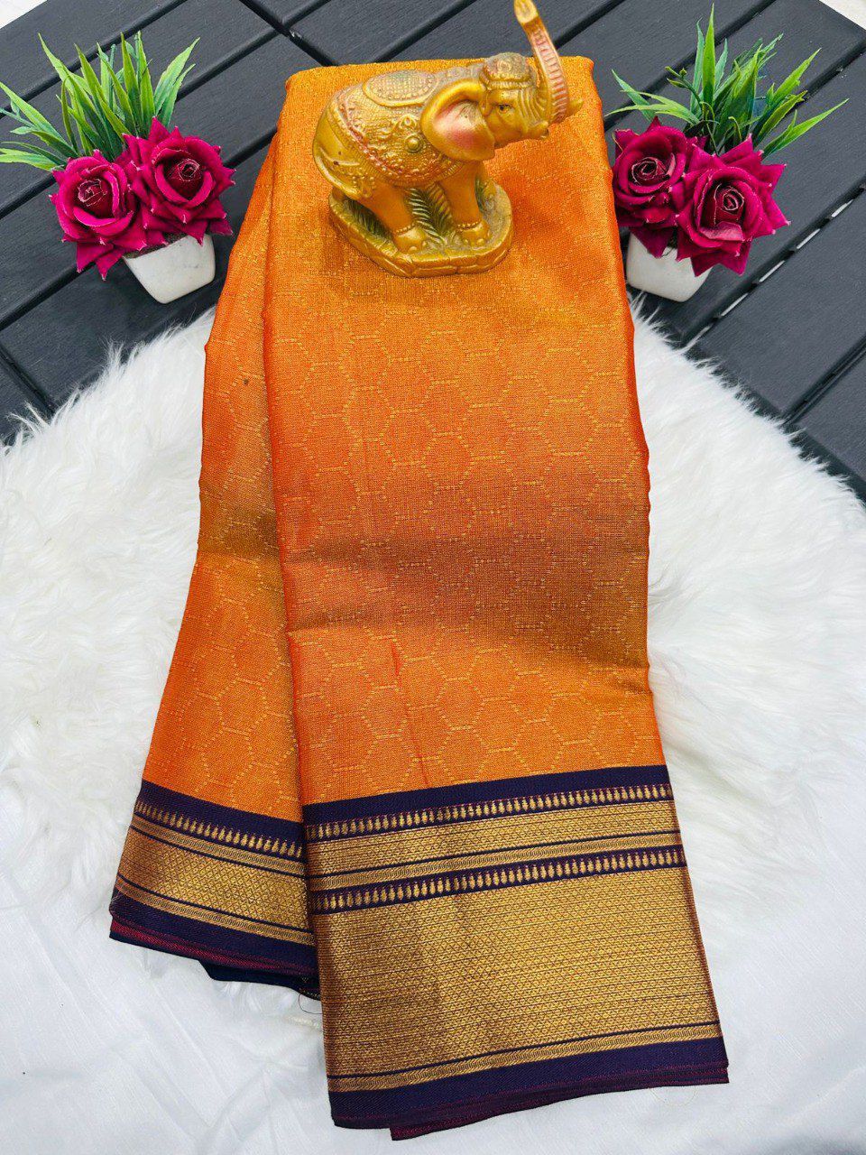 Kanchivaram Silk Saree – Pure Mercerised Silk with Exclusive Zari Checks & Contrast Blouse