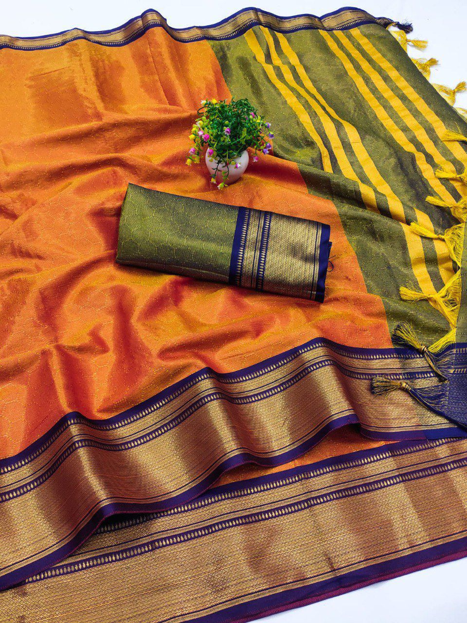 Kanchivaram Silk Saree – Pure Mercerised Silk with Exclusive Zari Checks & Contrast Blouse