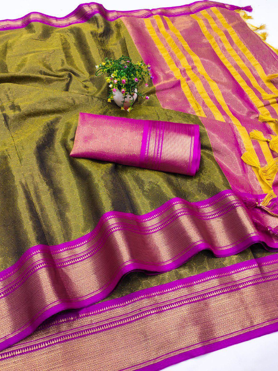 Kanchivaram Silk Saree – Pure Mercerised Silk with Exclusive Zari Checks & Contrast Blouse