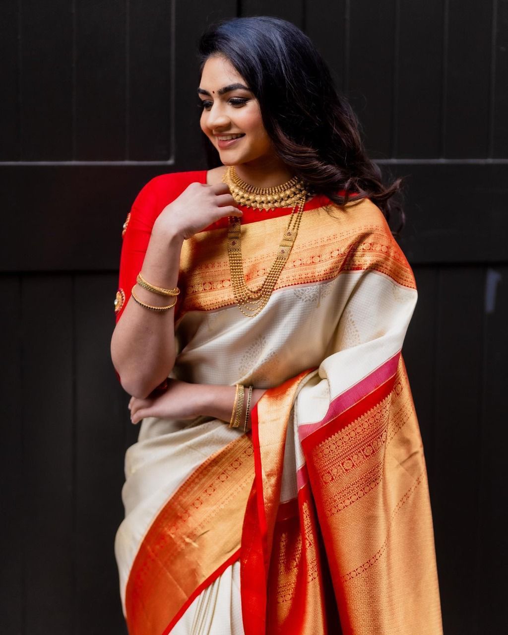 Elegant Soft Lichi Silk Saree with Rich Jacquard Border