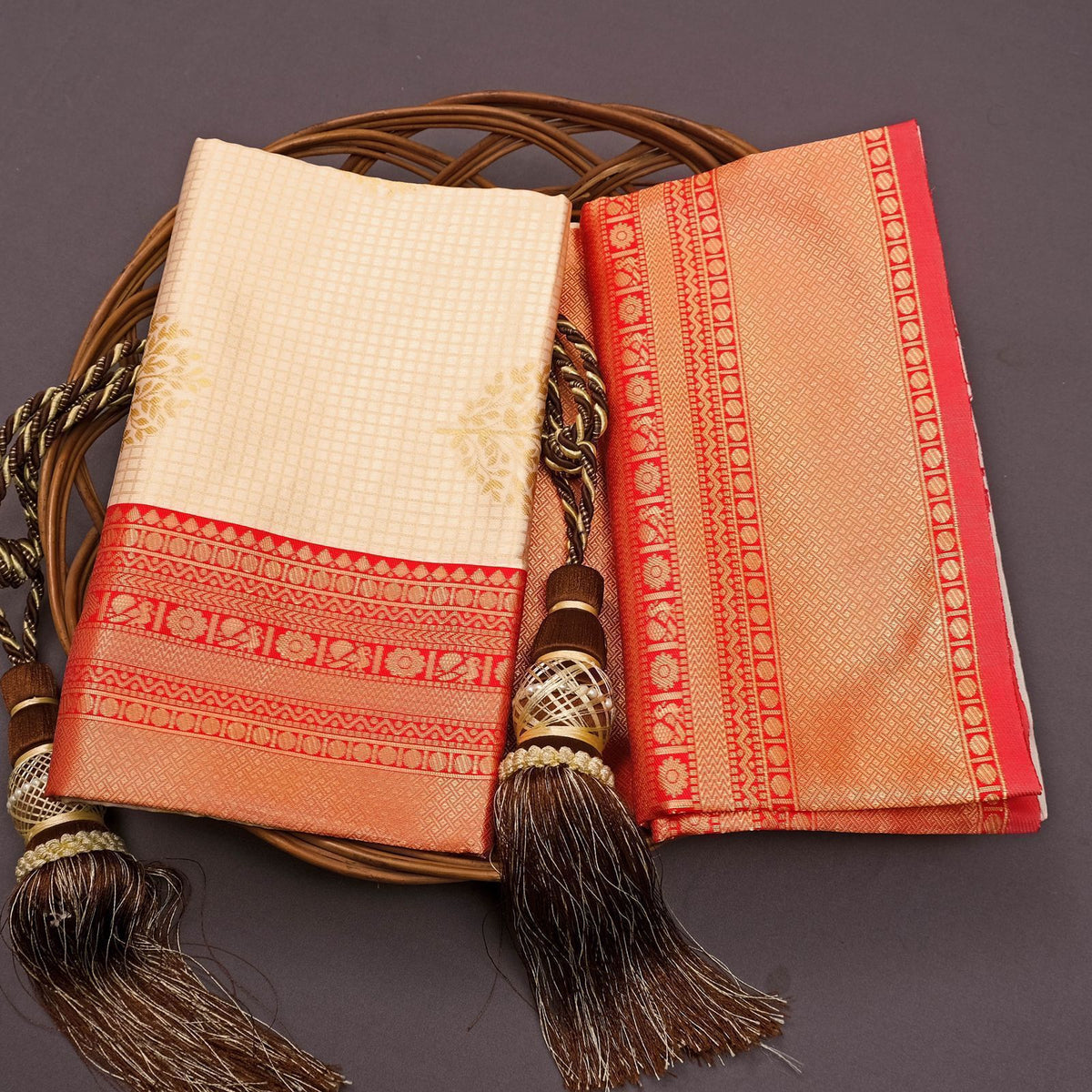 Elegant Soft Lichi Silk Saree with Rich Jacquard Border
