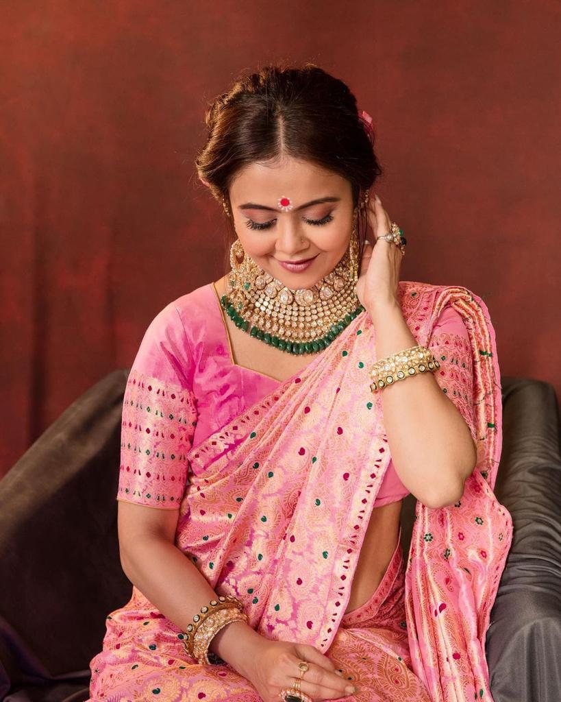 Soft Lichi Silk Saree with Rich Pallu & Jacquard Work – Contrast Blouse | Premium Quality