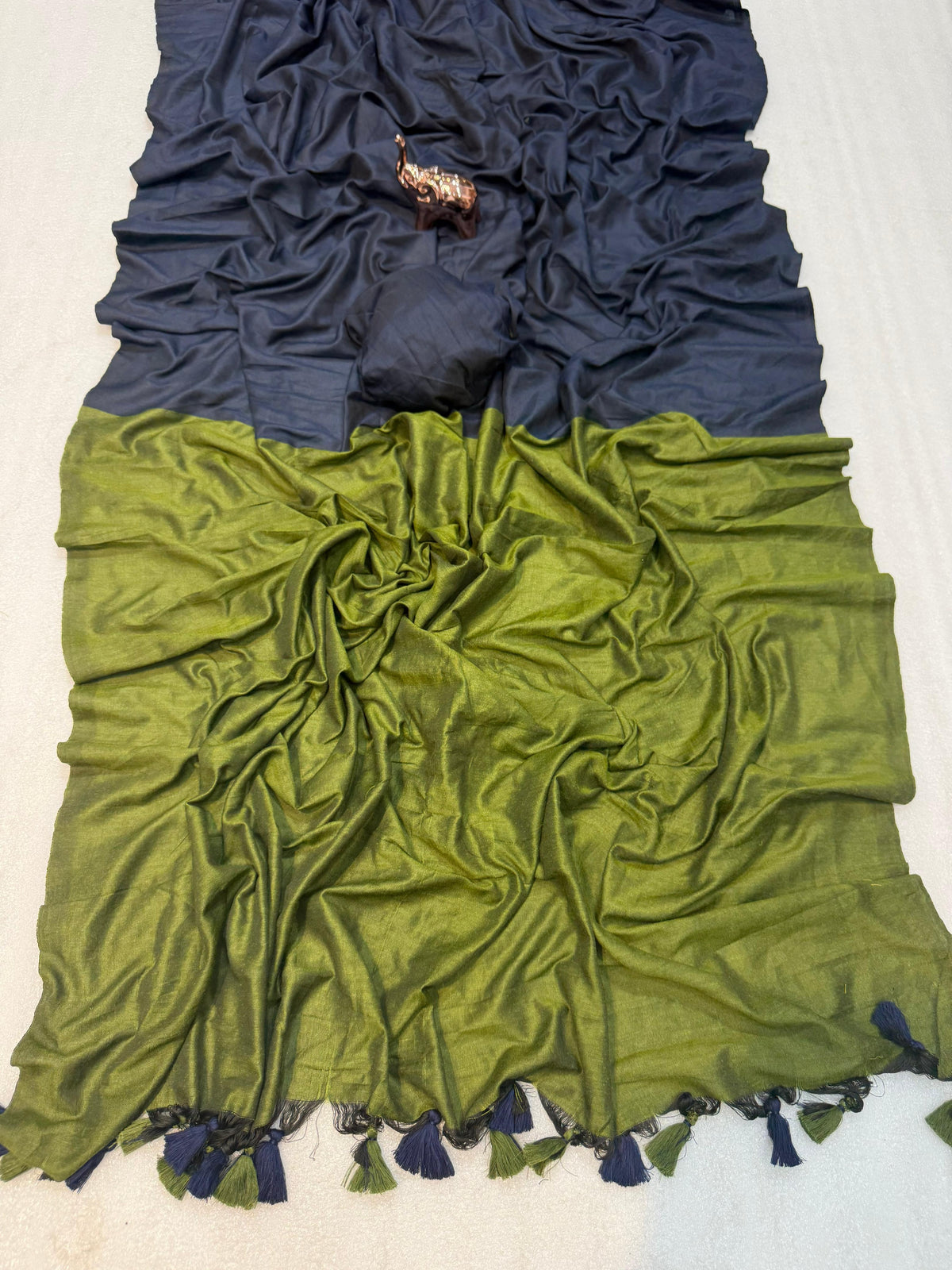Mal Cotton Saree with Contrast Blouse & Pallu | Beautiful Latkans | Premium Quality