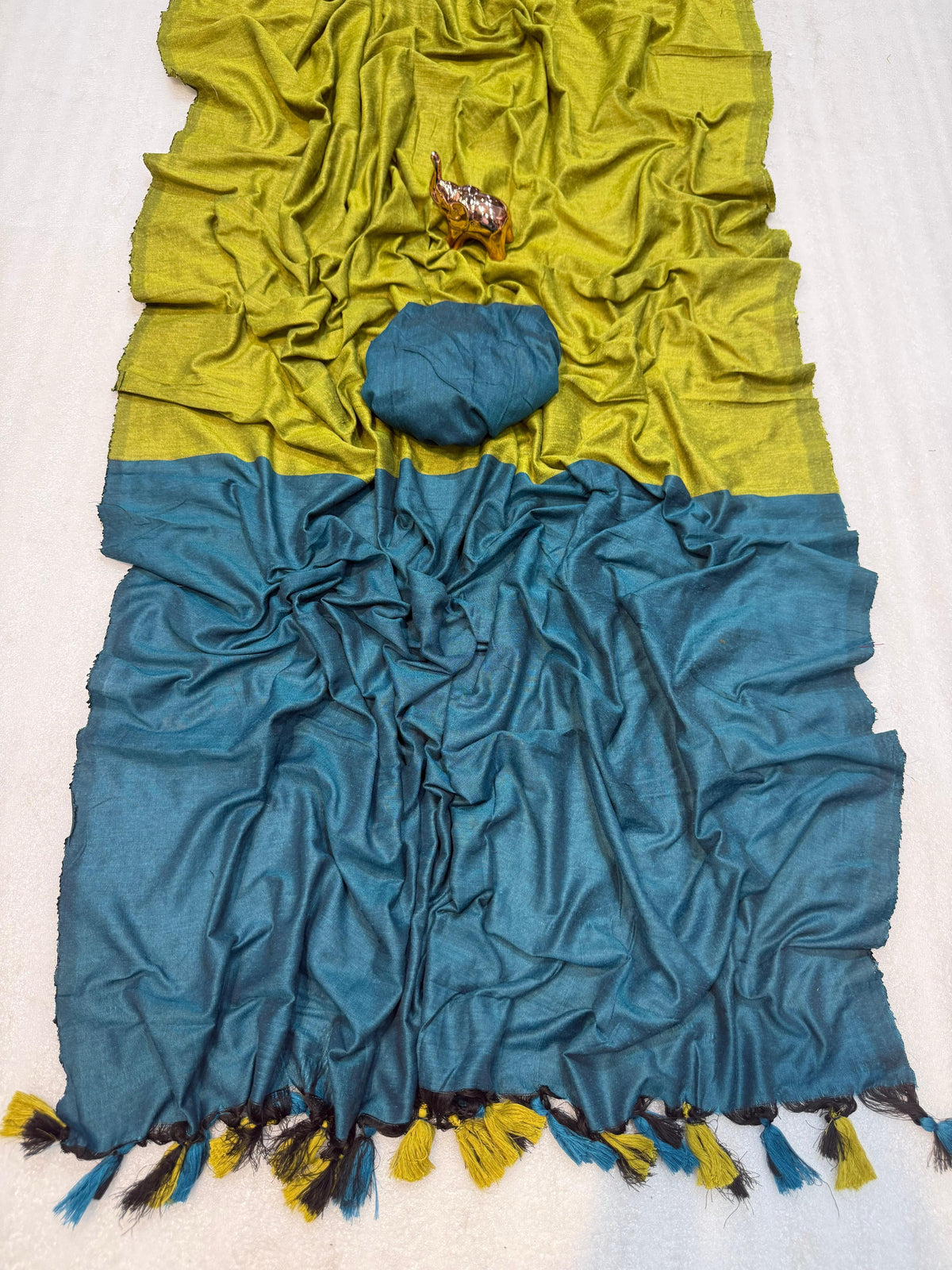 Mal Cotton Saree with Contrast Blouse & Pallu | Beautiful Latkans | Premium Quality
