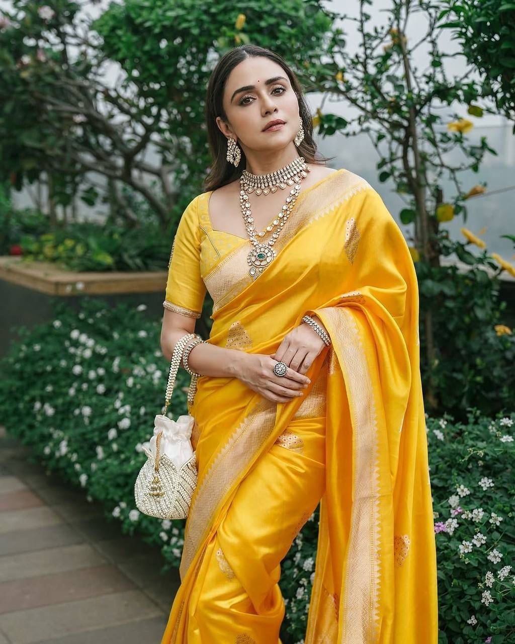 Soft Lichi Silk Art Silk Jacquard Border Saree – Running Blouse image 4