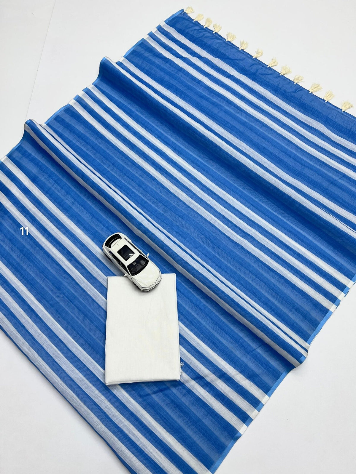 Plain Linen Saree with Digital Print & Fumka Latkan | With Bangaloiry Satin Blouse image 16