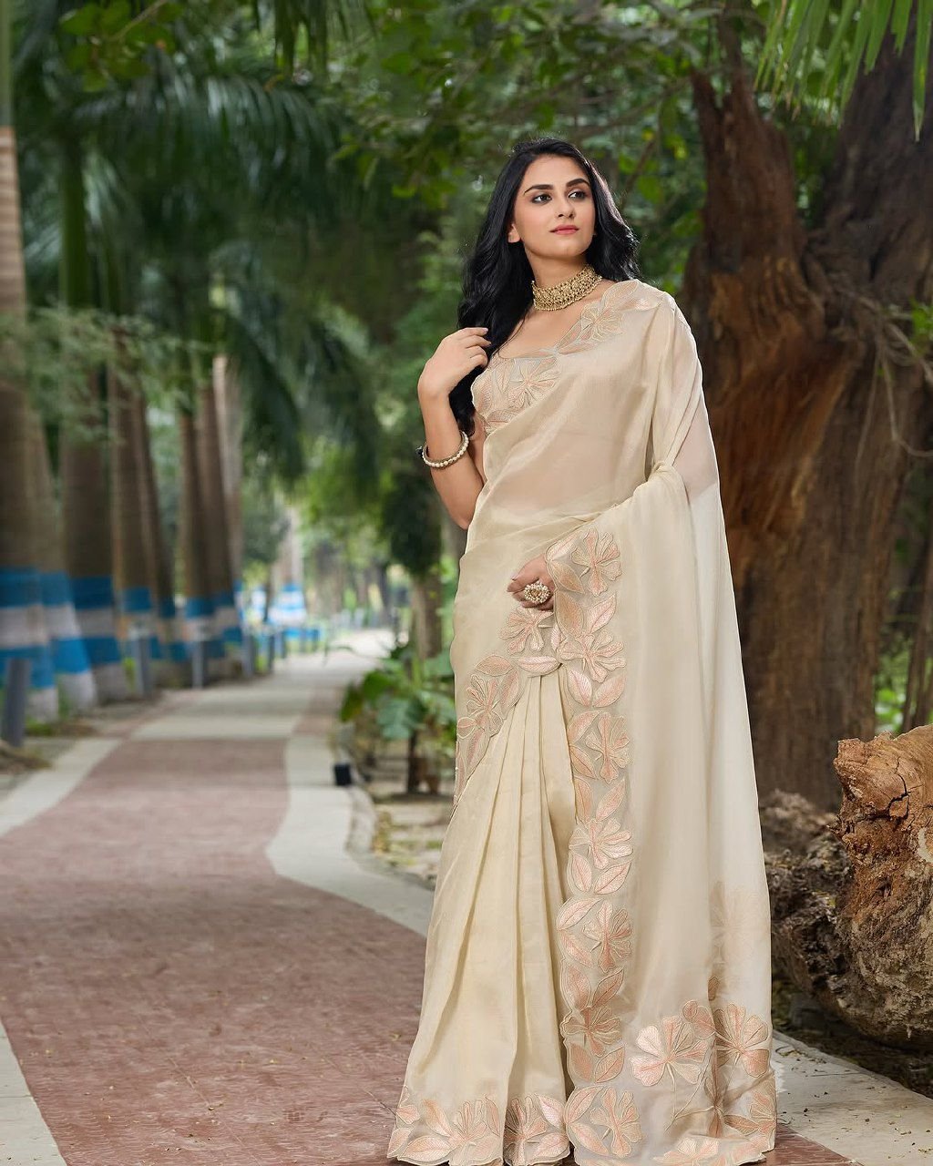 Sindhur Pure Bright Organza Silk Saree with 3mm Sequins Work & Designer Arco Border image 2