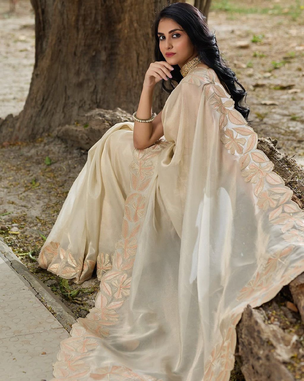 Sindhur Pure Bright Organza Silk Saree with 3mm Sequins Work & Designer Arco Border image 5