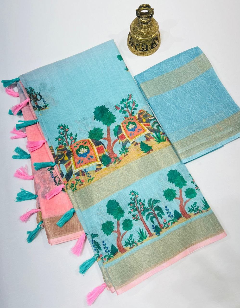 Elegant Gold Linen Saree with 3 Weaving Patta & Digital Print | Latkan Detail | With Blouse image 5