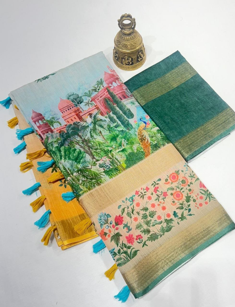 Elegant Gold Linen Saree with 3 Weaving Patta & Digital Print | Latkan Detail | With Blouse image 3