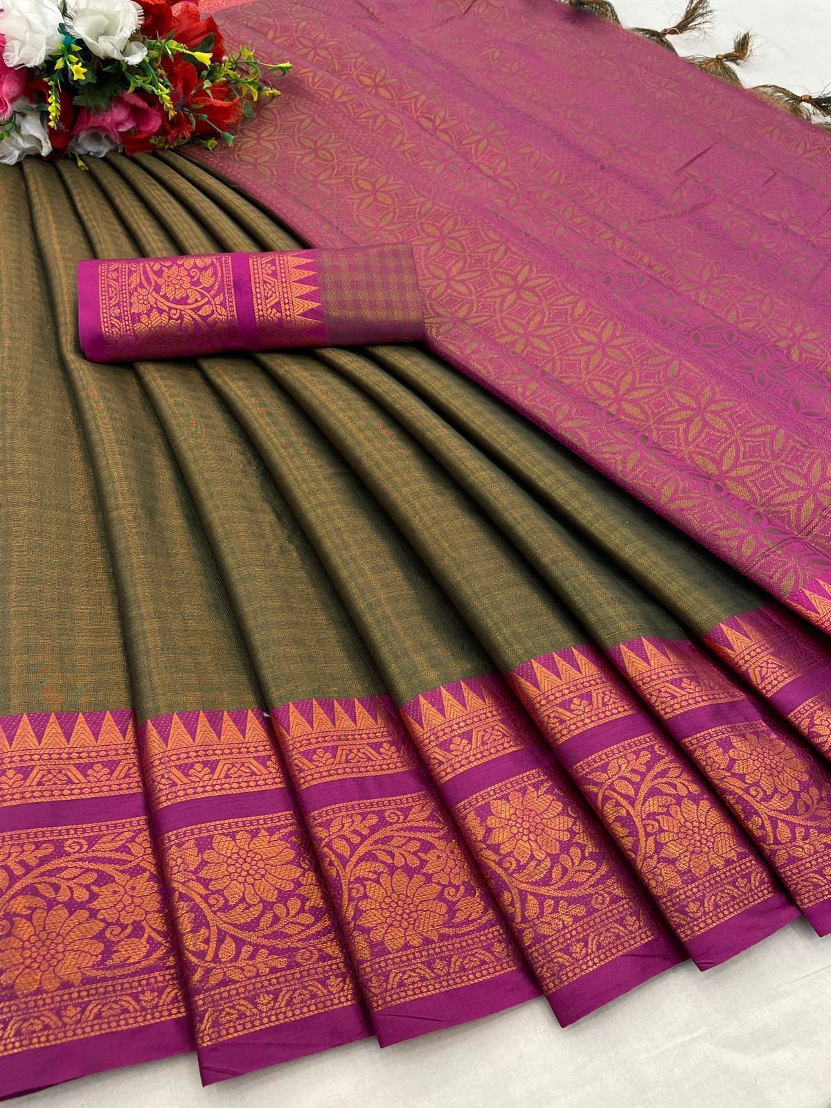 KHANGULAB - Pure Mercerised Copper Silk Saree with Contrast Border & Pallu image 6