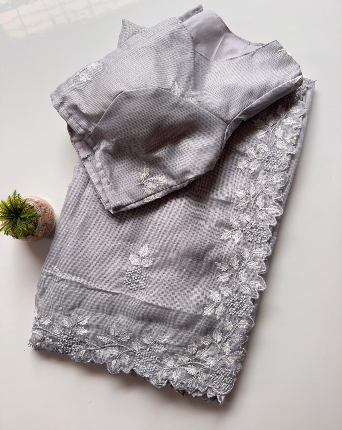 Bollywood Inspired Kota Doriya Saree with Multi Thread Work & Scallop Border - Grey image