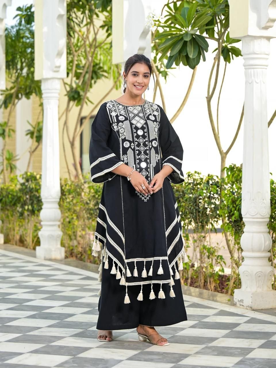 Elegant Reyon Cotton 2-Piece Set with Real Mirror Work - L, Black image
