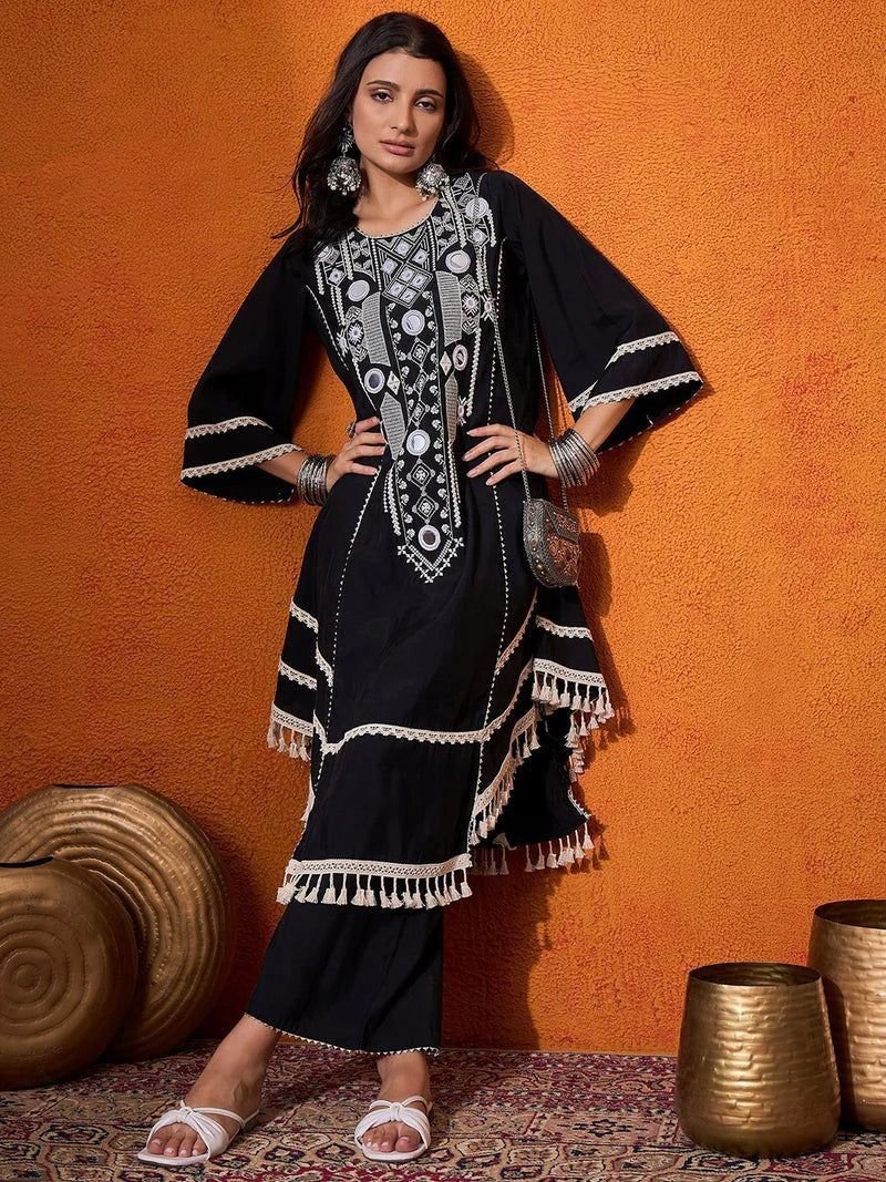Elegant Reyon Cotton 2-Piece Set with Real Mirror Work image 3