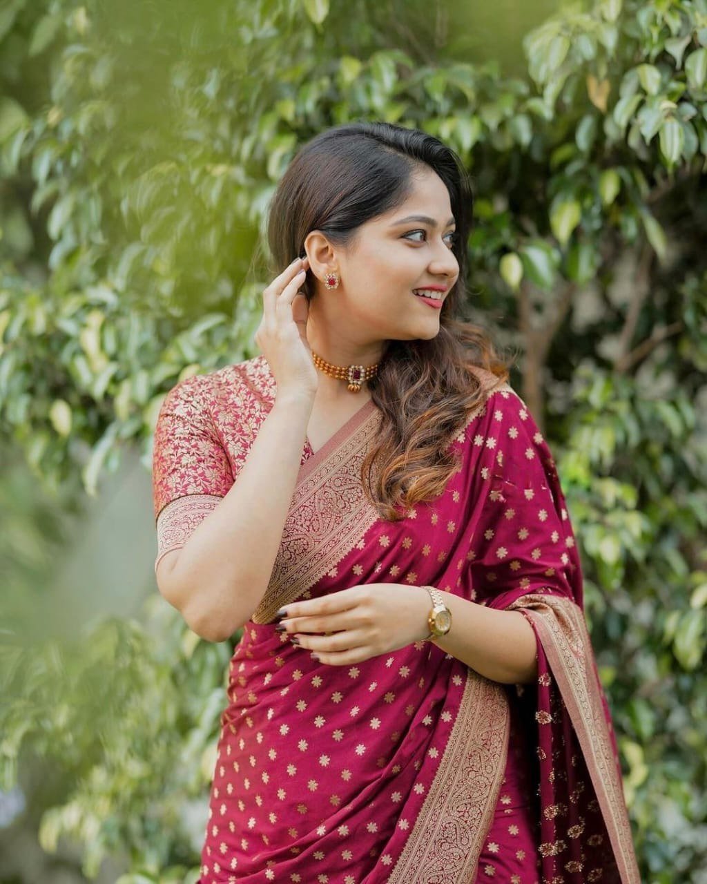 Soft Lichi Silk Saree with Rich Pallu & All-Over Jacquard Work image 6