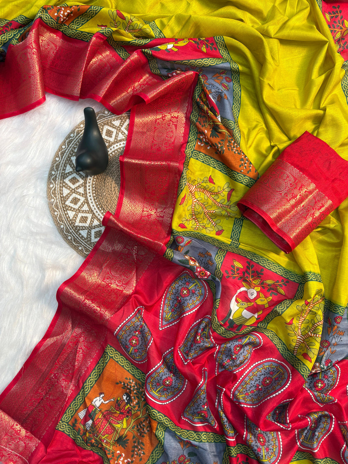 Elegant Dola Silk Saree with Jacquard Border & Matching Blouse – Super Soft Fabric