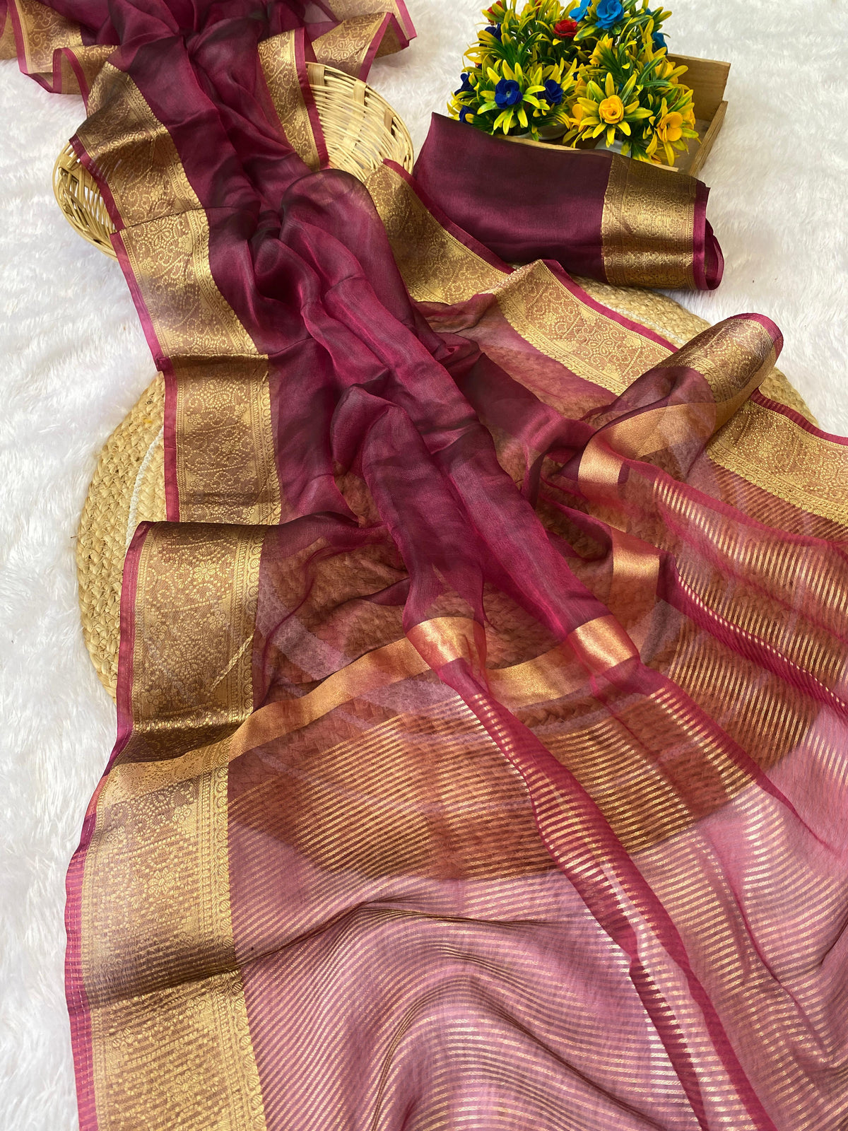 Pure Jacquard Weaving Khadi Silk Tissue Organza Saree with Elegant Border