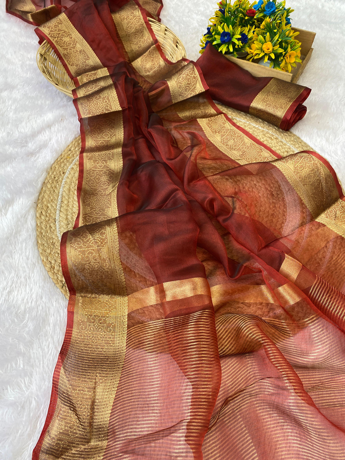 Pure Jacquard Weaving Khadi Silk Tissue Organza Saree with Elegant Border