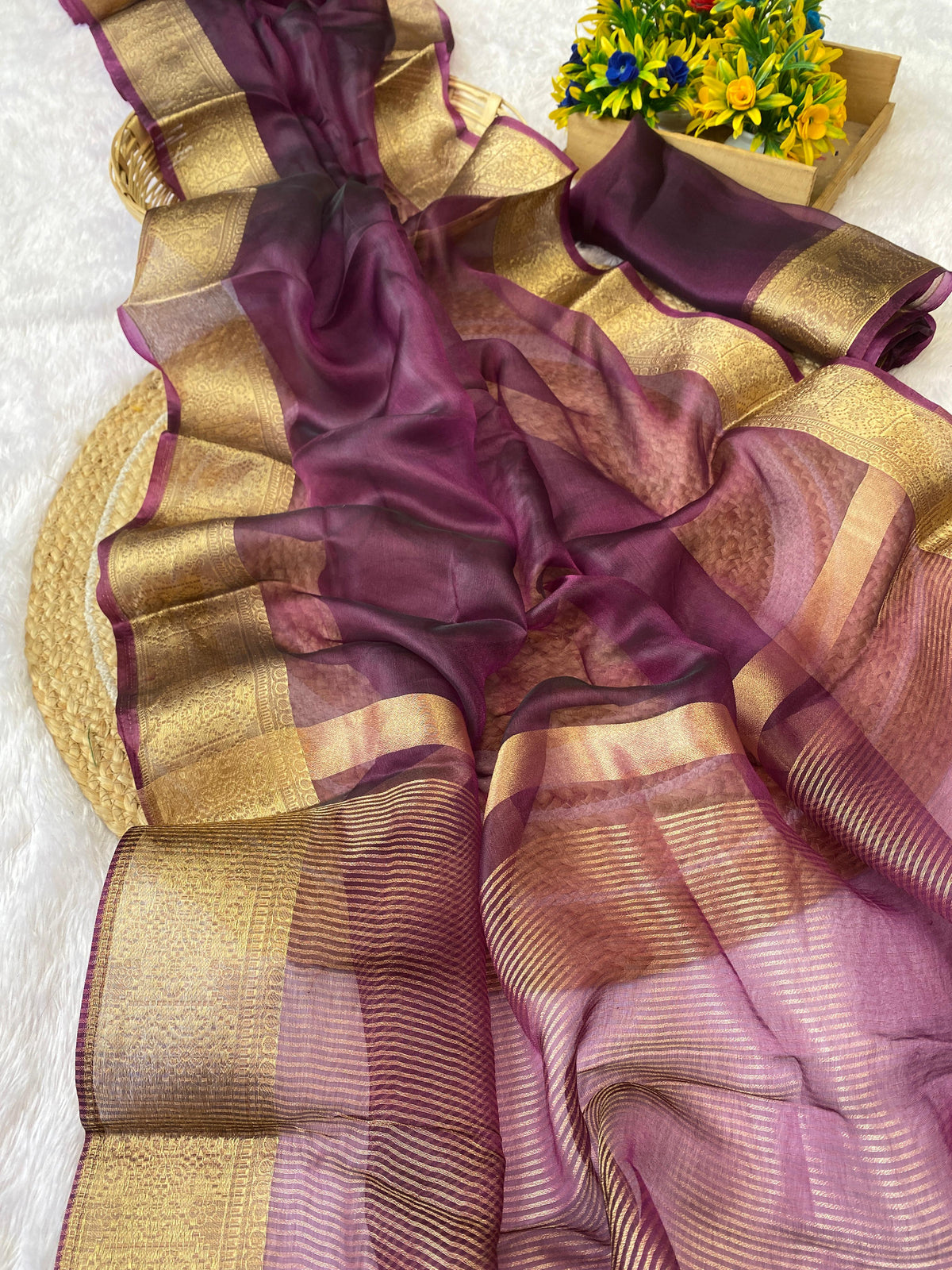 Pure Jacquard Weaving Khadi Silk Tissue Organza Saree with Elegant Border