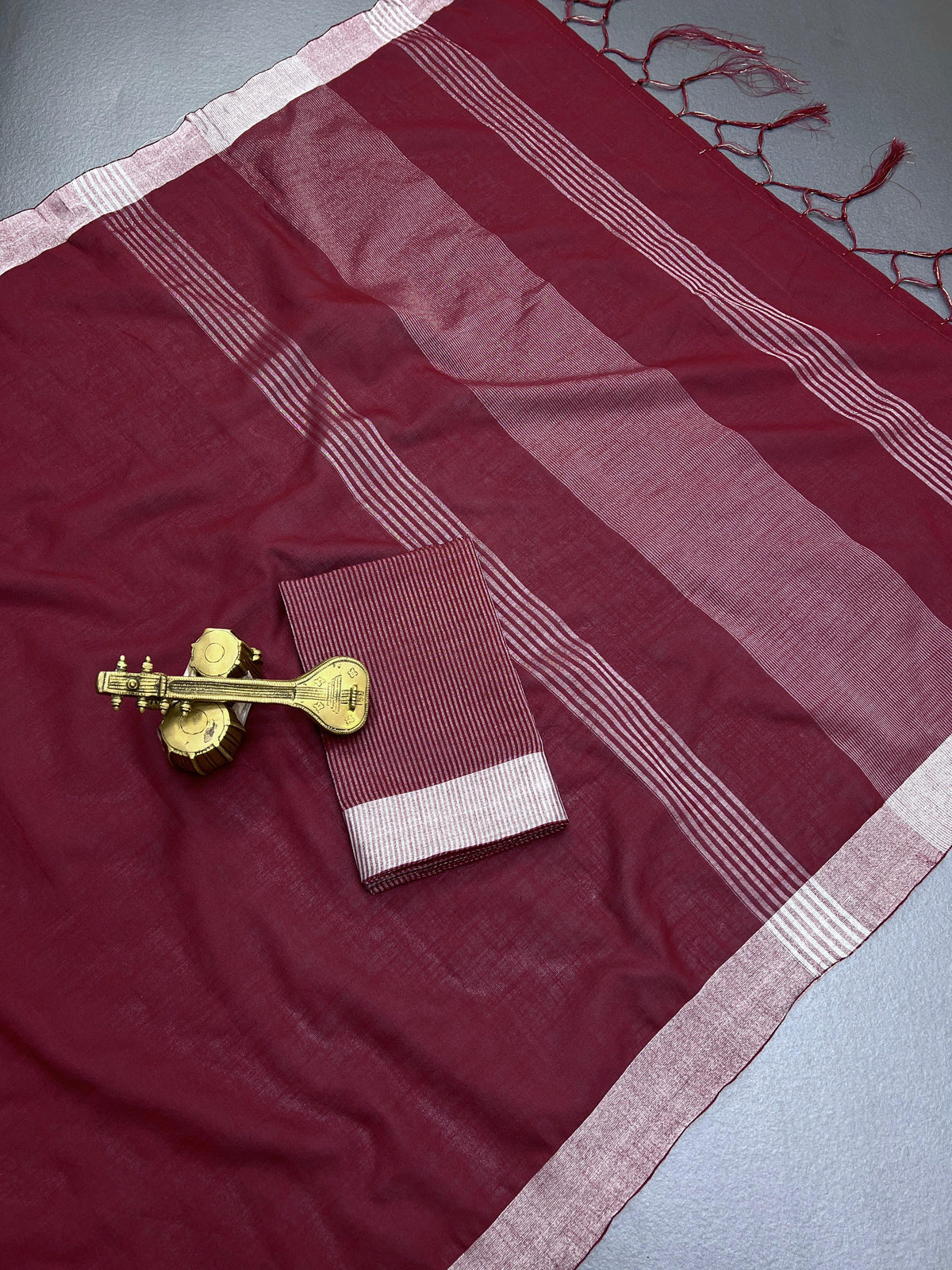 Pure Cotton Linen Saree with Silver Jari Weaving