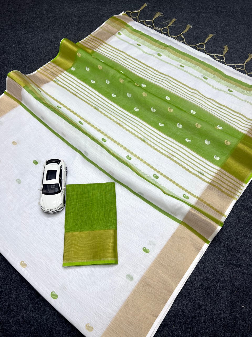 Linen Saree with Gold Jari 5×5 Border & Digital Print