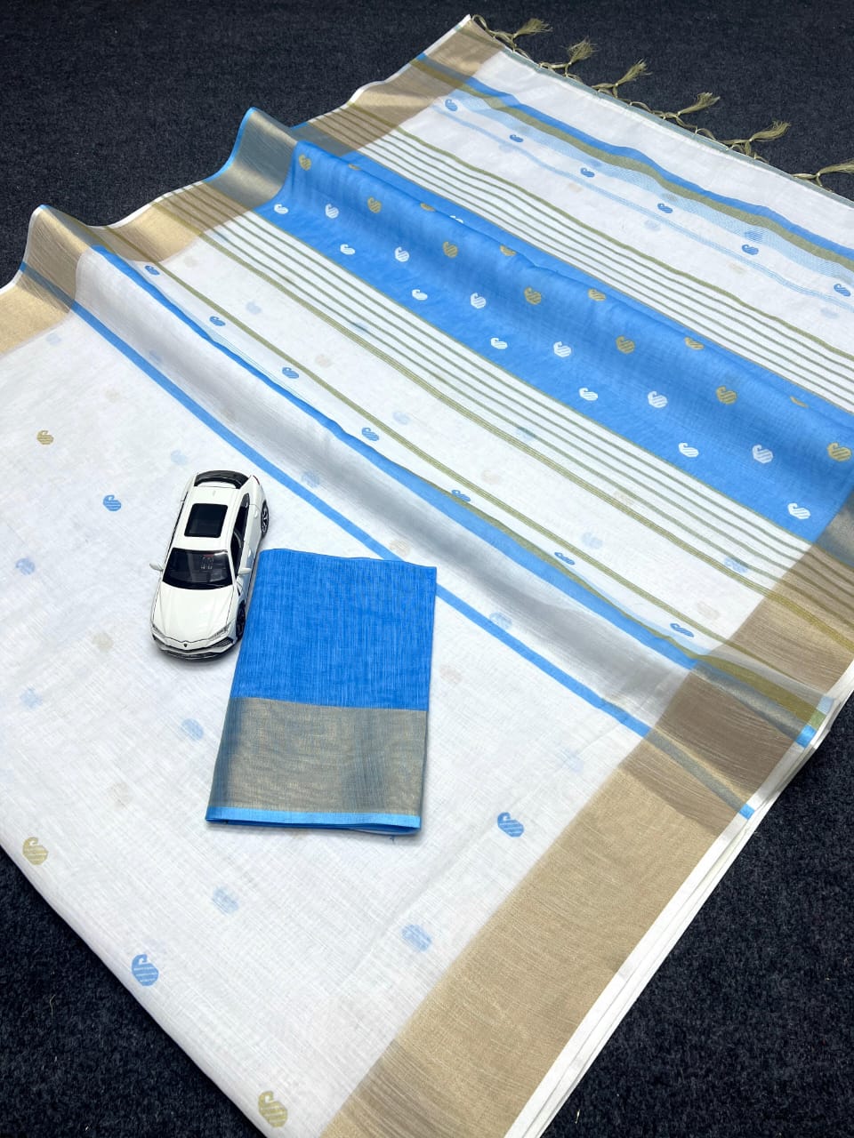 Linen Saree with Gold Jari 5×5 Border & Digital Print