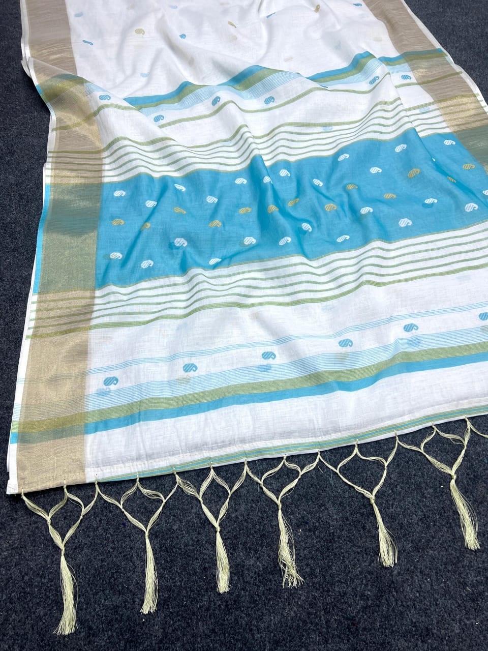 Linen Saree with Gold Jari 5×5 Border & Digital Print
