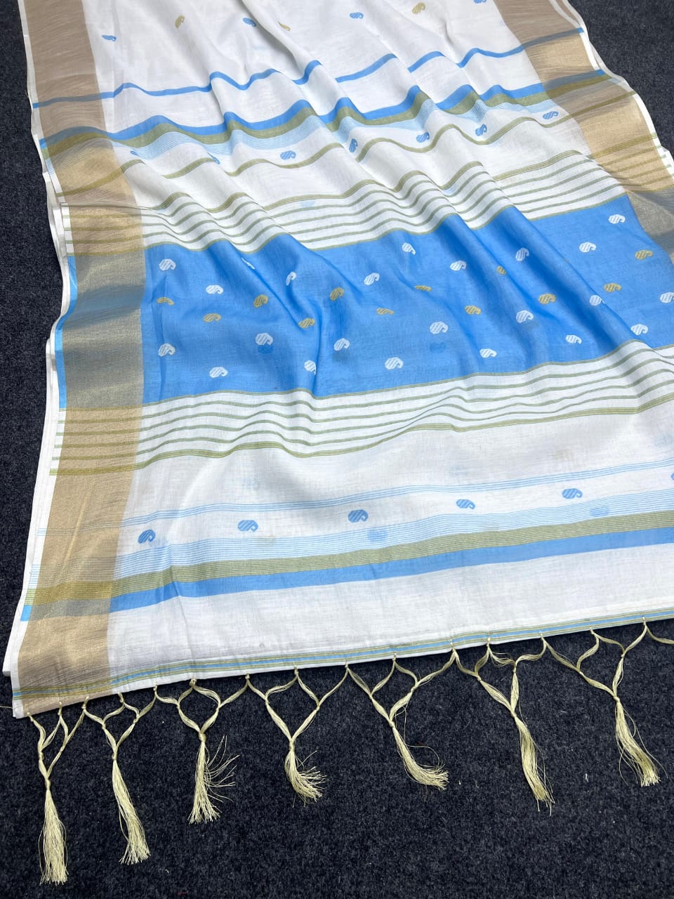 Linen Saree with Gold Jari 5×5 Border & Digital Print