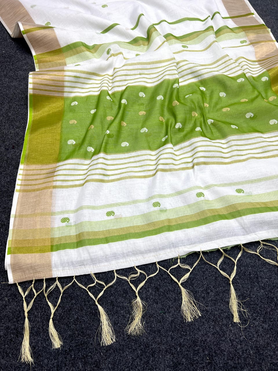 Linen Saree with Gold Jari 5×5 Border & Digital Print