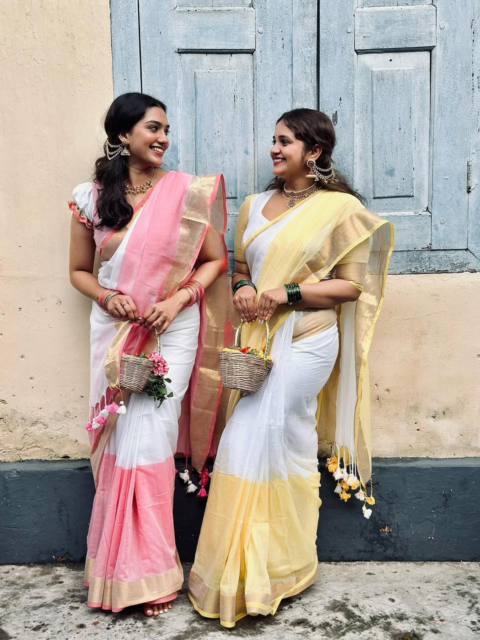 Soft Linen Saree with Golden Border & Latkan