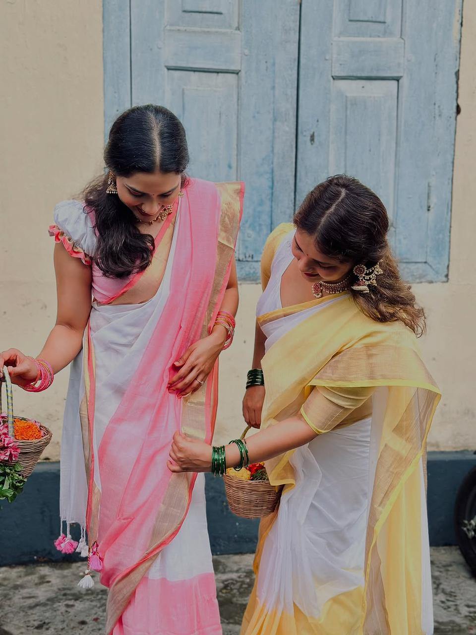 Soft Linen Saree with Golden Border & Latkan