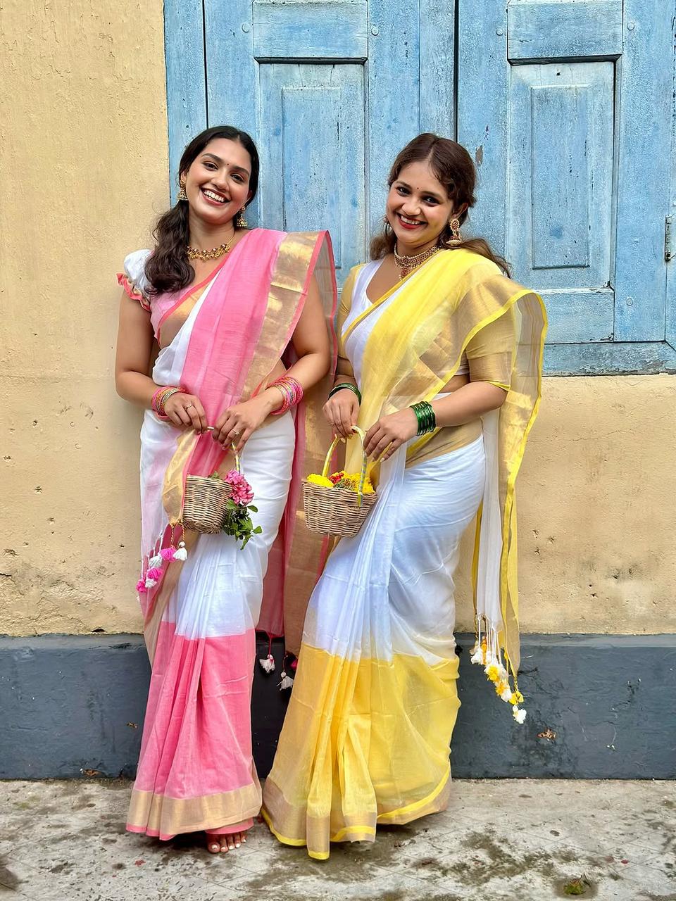 Soft Linen Saree with Golden Border & Latkan