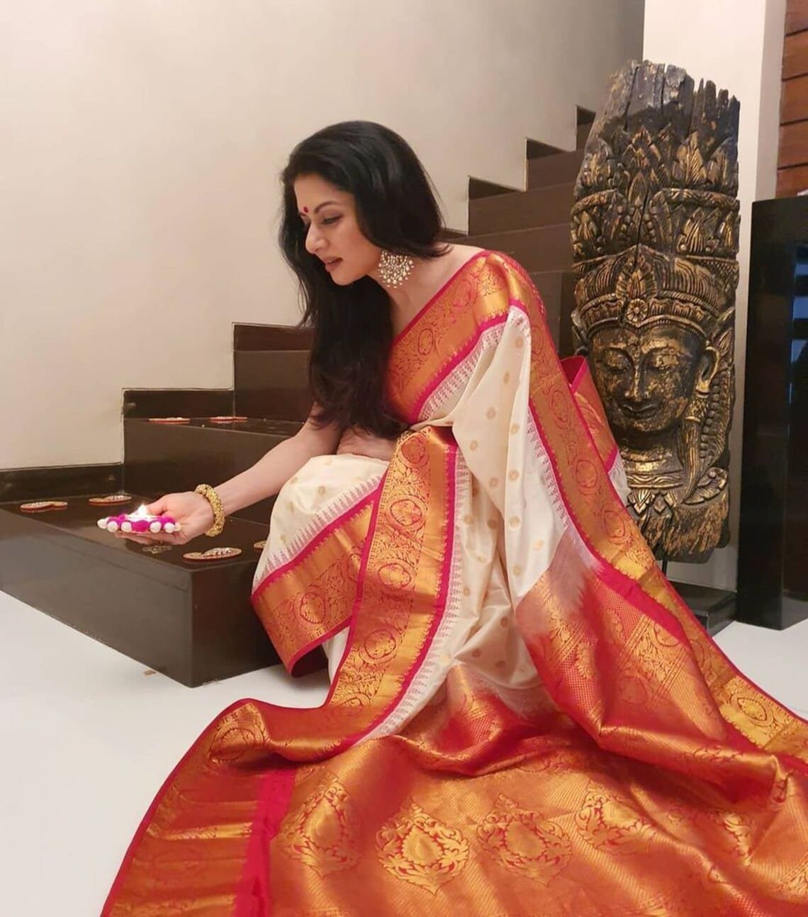 White & Red Soft Lichi Silk Saree with Rich Jacquard Work image 1