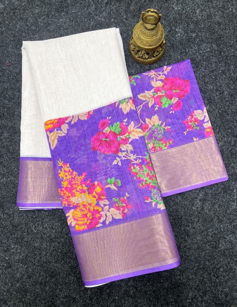 Elegant Linen Saree with Gold Jari 5×5 Border & Digital Print image 5