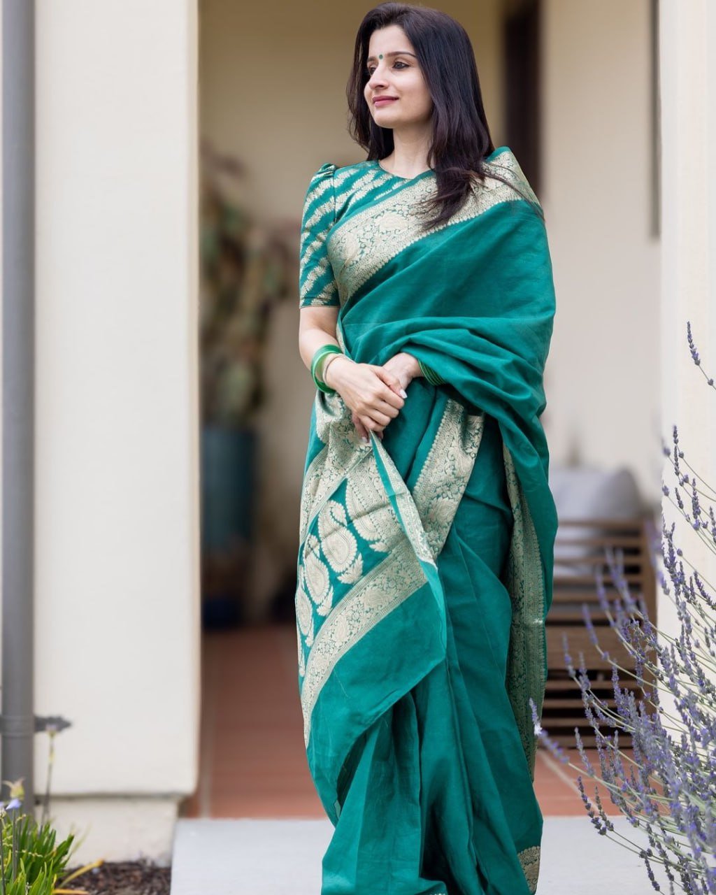 Banarasi Soft Lichi Silk Saree with Rich Jacquard Weaving image 3