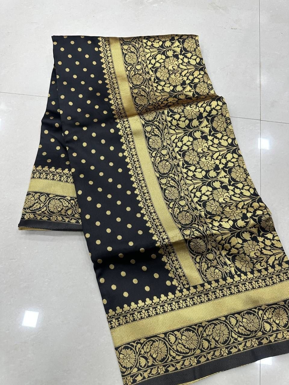 Purple Butti Soft Lichi Silk Saree with Jacquard Work & Contrast Blouse image 7