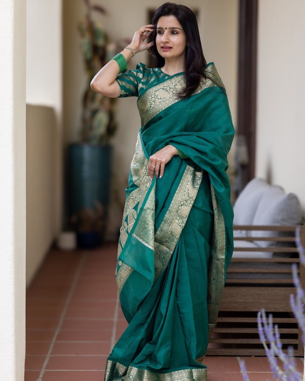 Banarasi Soft Lichi Silk Saree with Rich Jacquard Weaving image 2