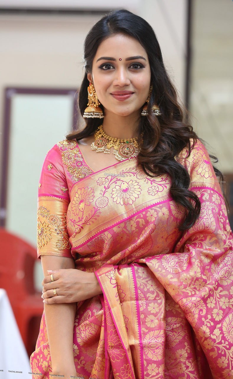 Elegant Soft Lichi Silk Saree with Rich Jacquard Work image 2